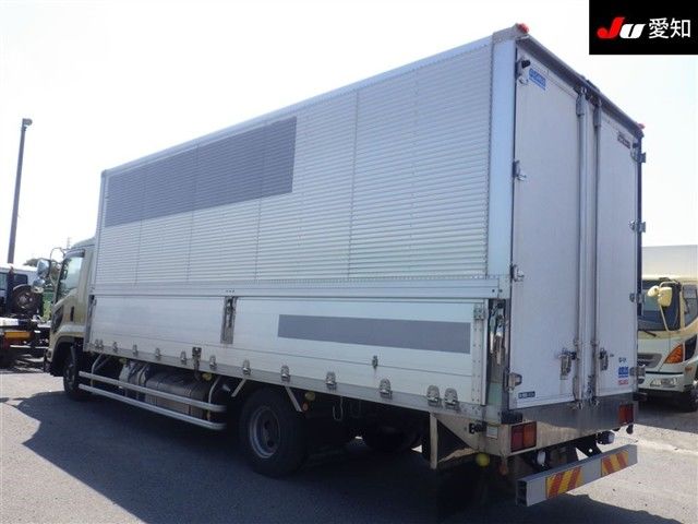 2020 Isuzu Forward Aluminum wing auction photo 5