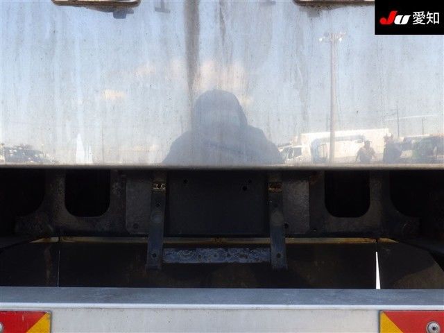 2020 Isuzu Forward Aluminum wing auction photo 9