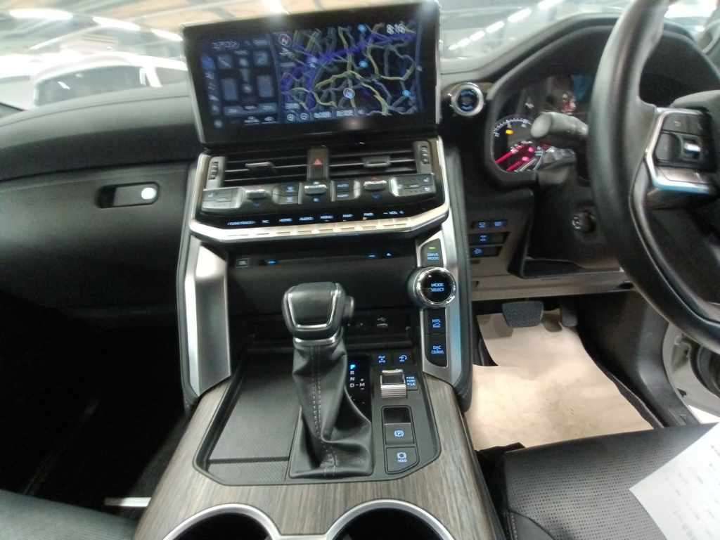 2021 Toyota Land Cruiser ZX 4WD auction photo 11