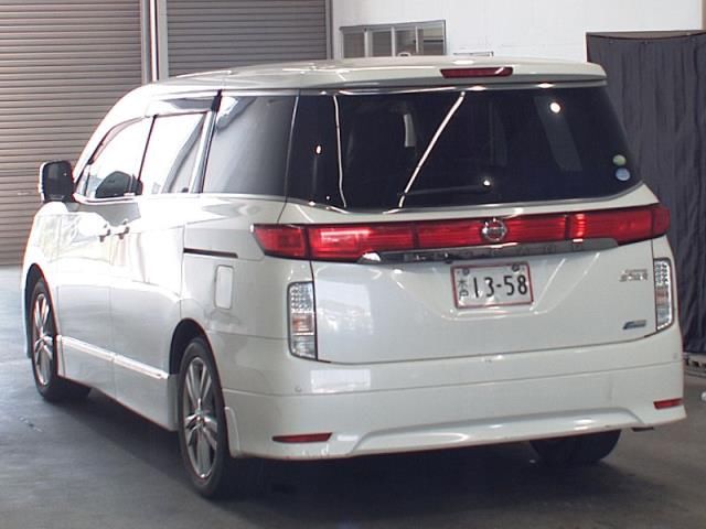 2010 Nissan Elgrand ハイウェイスター auction photo 2