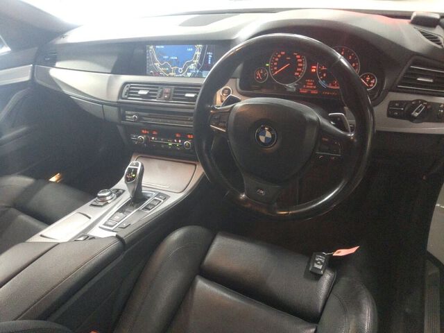 2012 BMW 5 Series 523Iエクスクルスポ auction photo 3