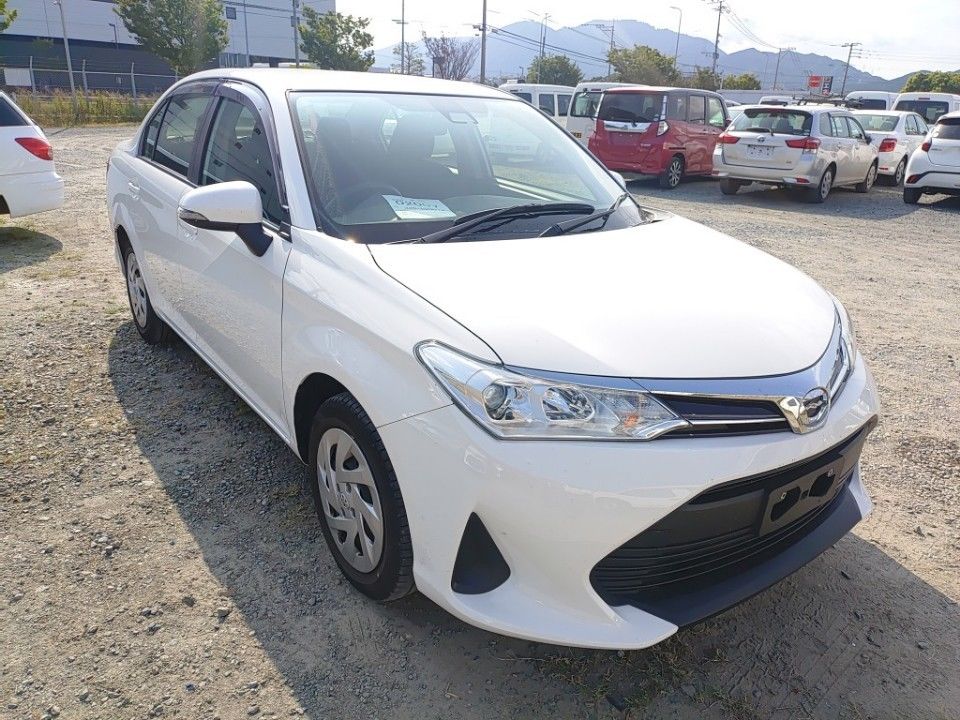 2021 Toyota カローラ アクシオ auction photo 4