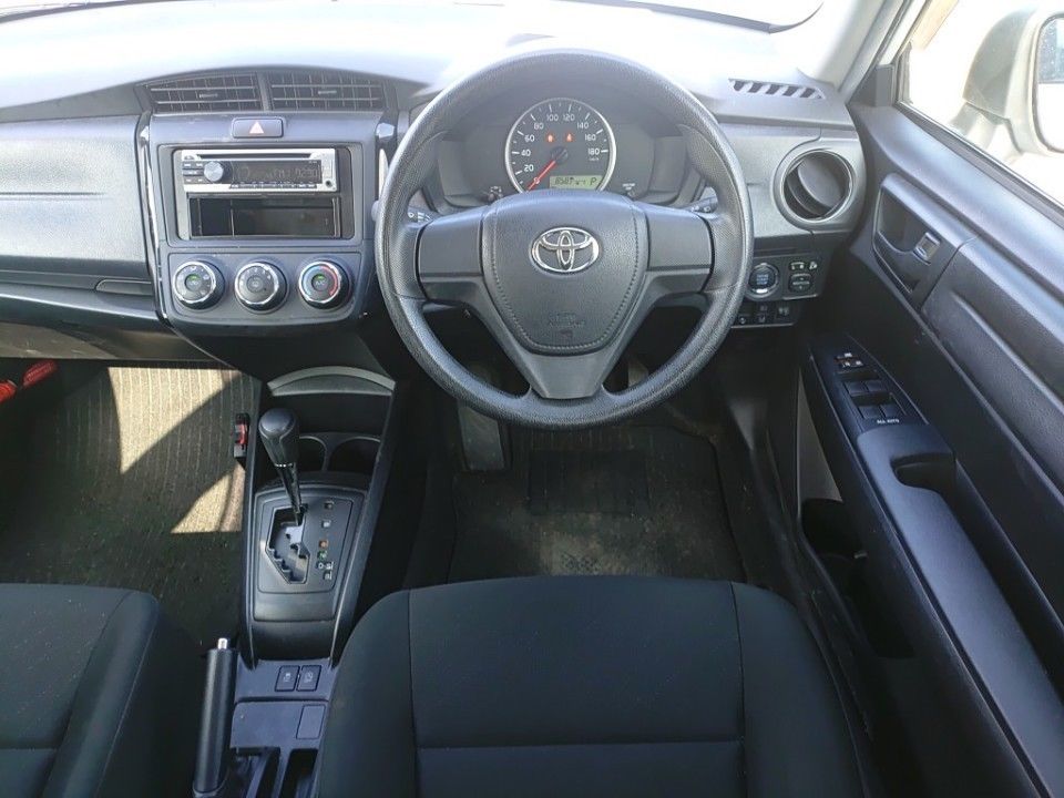2021 Toyota カローラ アクシオ auction photo 3