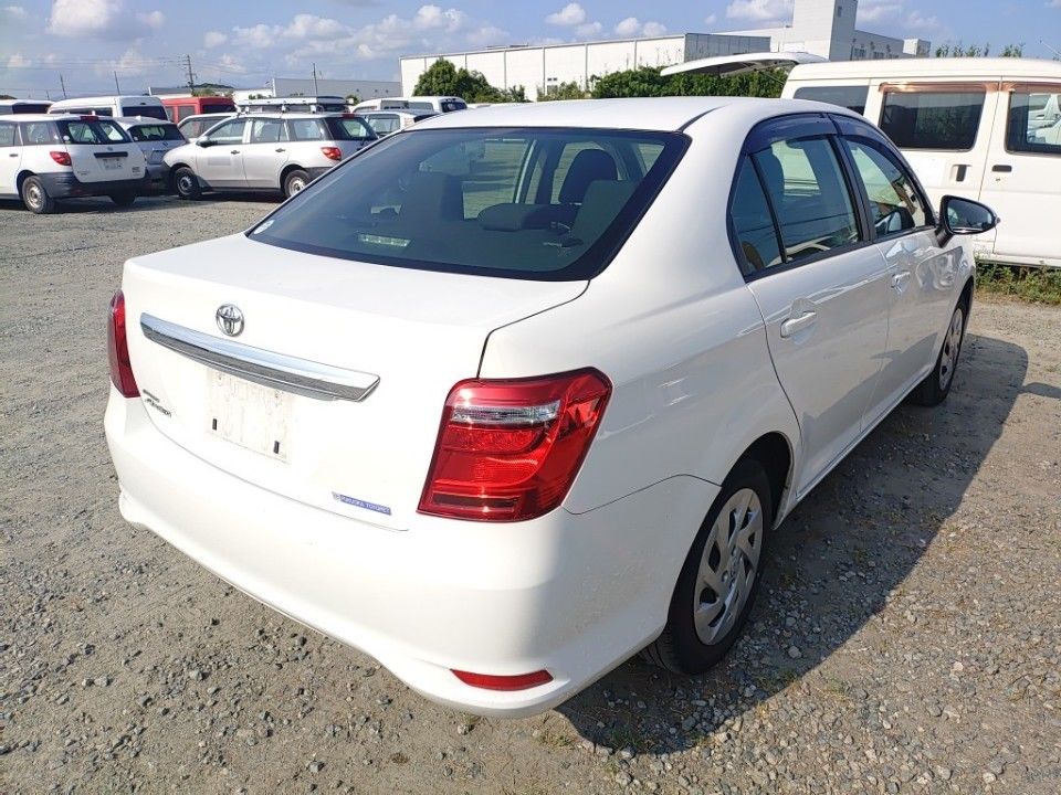 2021 Toyota カローラ アクシオ auction photo 2