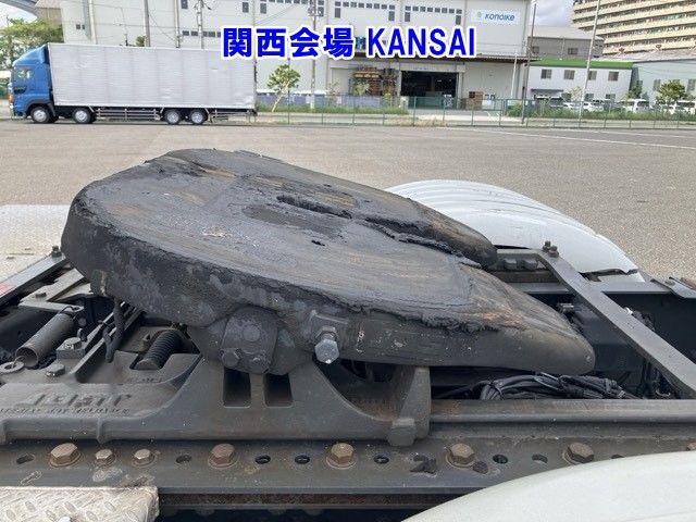 2021 Hino スカニア tractor auction photo 16