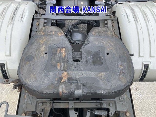 2021 Hino スカニア tractor auction photo 15
