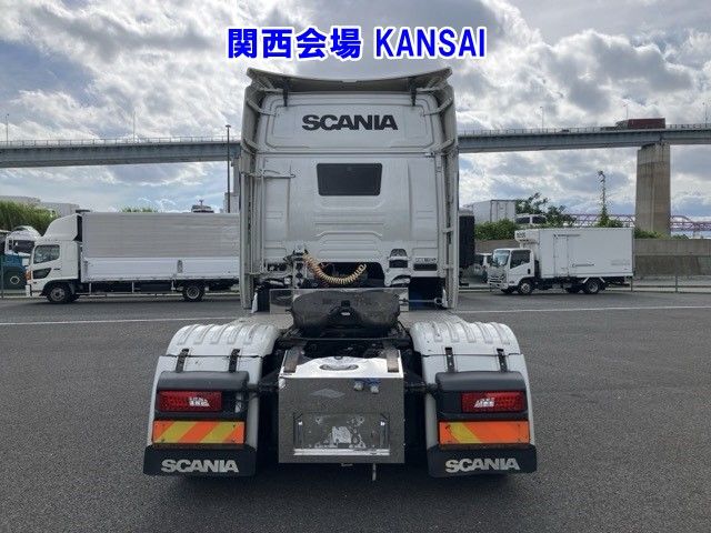 2021 Hino スカニア tractor auction photo 3