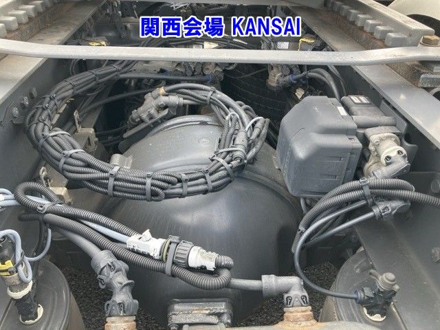 2021 Hino スカニア tractor auction photo 10