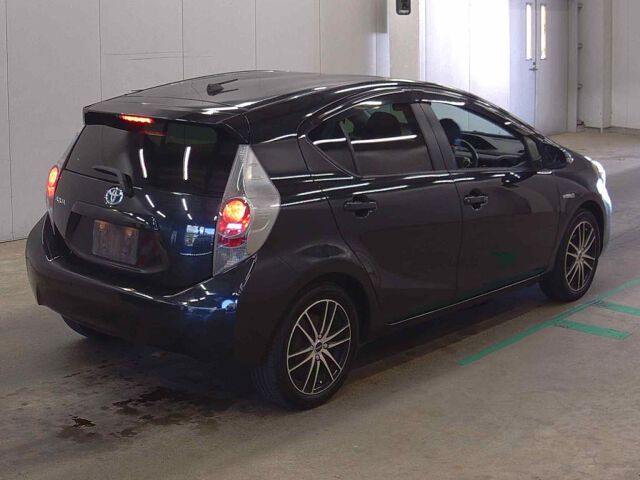 2013 Toyota Aqua S auction photo 5