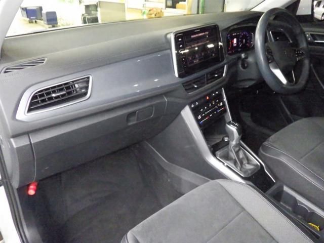 2023 Volkswagen VW T-ロック TDIスタイル auction photo 2