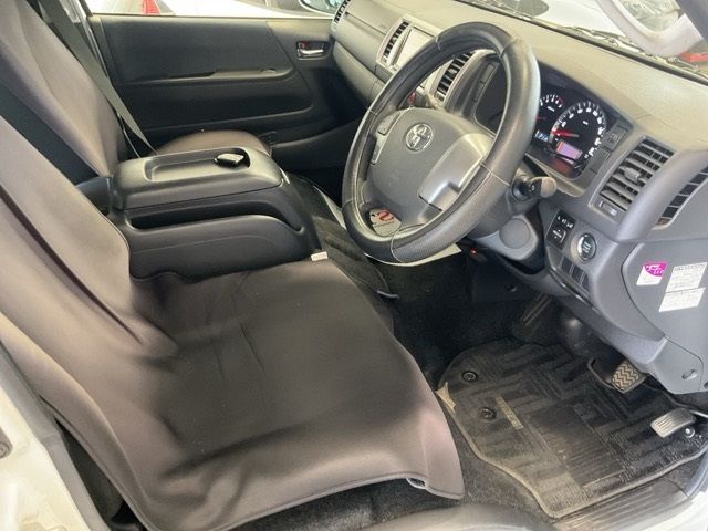 2014 Toyota Hiace Super GL Long auction photo 4