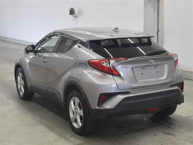 2017 Toyota C-HR S-T auction photo 2