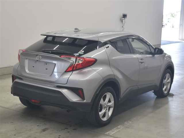 2017 Toyota C-HR S-T auction photo 5