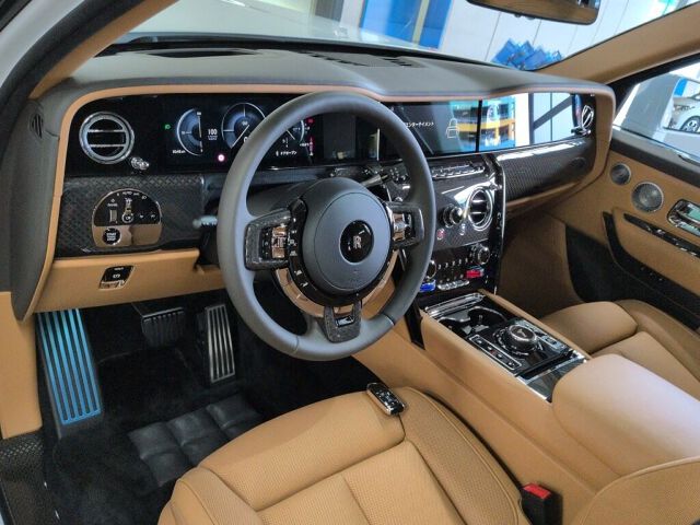 2025 Rolls-Royce カリナン Black Badge 4WD auction photo 3