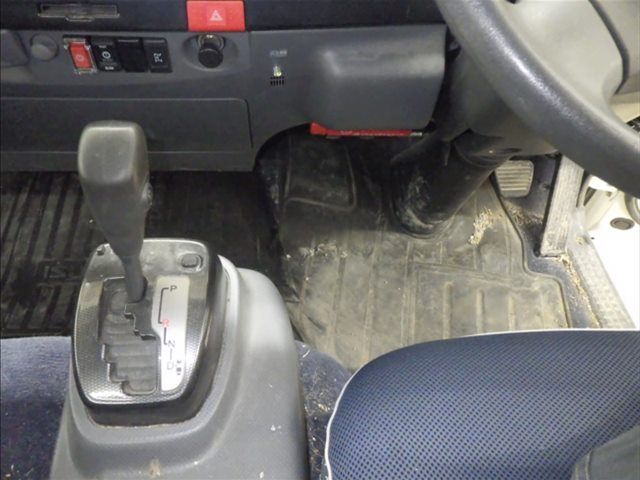 2020 Isuzu Elf dump auction photo 7