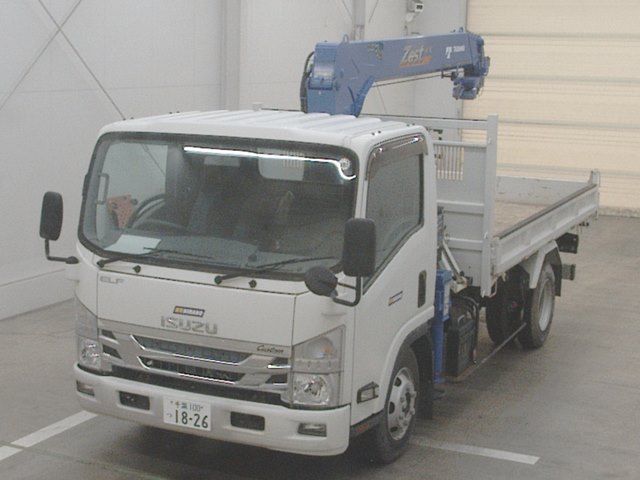 Japan Auction Vehicles 10 2020 Isuzu Elf dump auction photo
