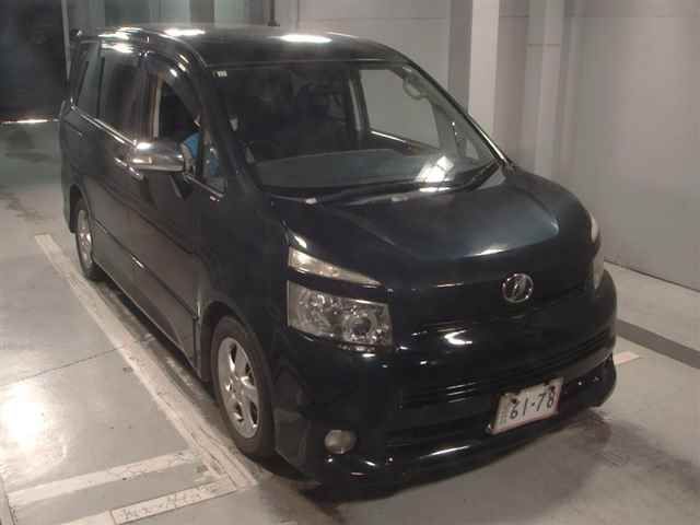 2009 Toyota Voxy 4WD Z Japan auction vehicle