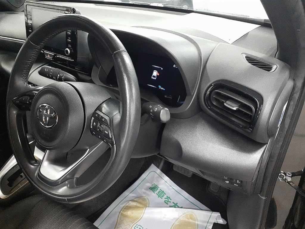 2023 Toyota Yaris Cross Z auction photo 9