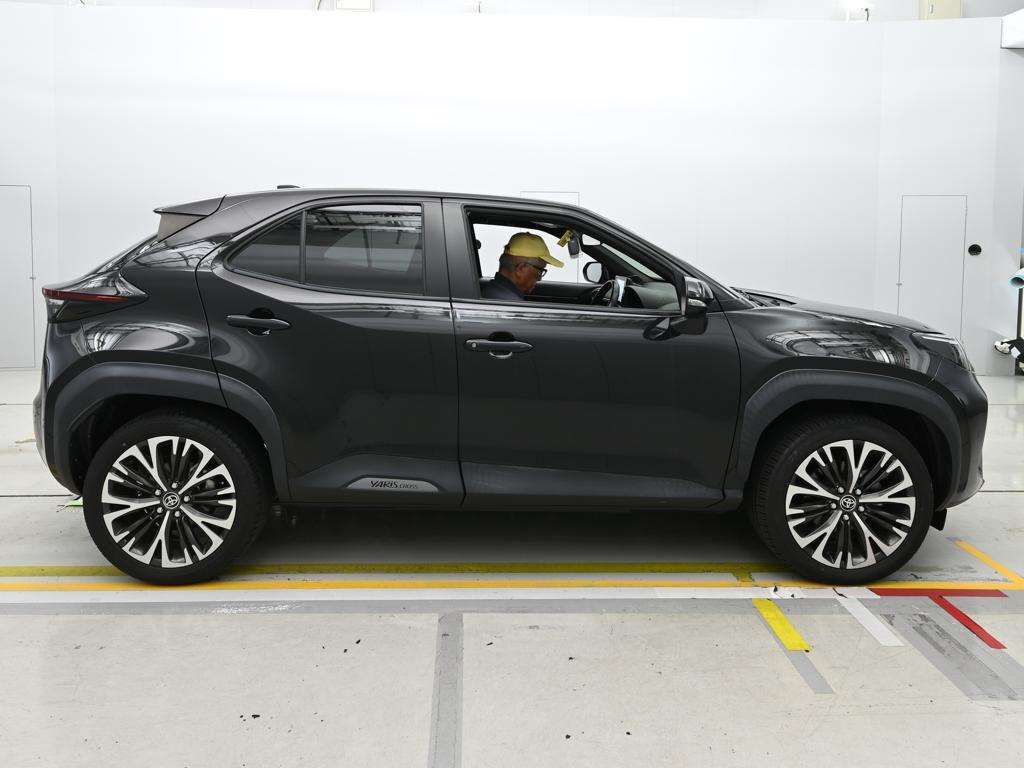 2023 Toyota Yaris Cross Z auction photo 3