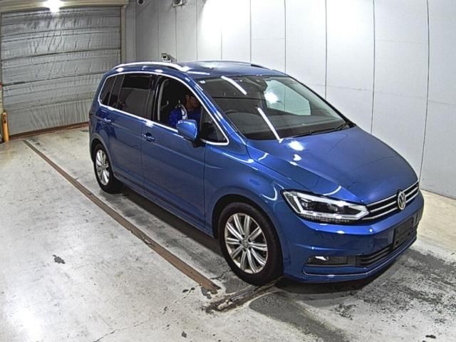 2018 Volkswagen ゴルフトゥーラン TSI ハイライン Japan auction vehicle