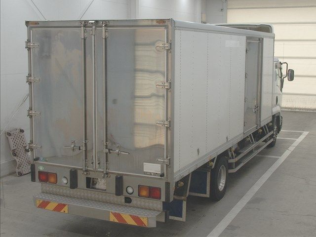 2018 Isuzu Forward バン auction photo 2