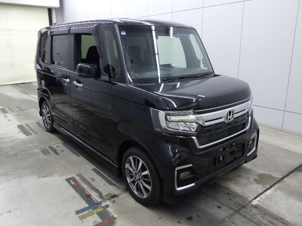 2021 Honda N-BOX Custom L Japan auction vehicle
