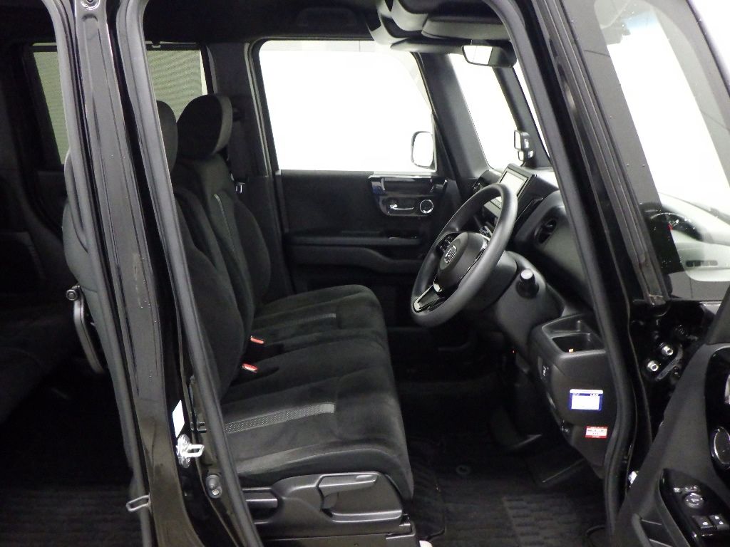 2021 Honda N-BOX Custom L auction photo 6