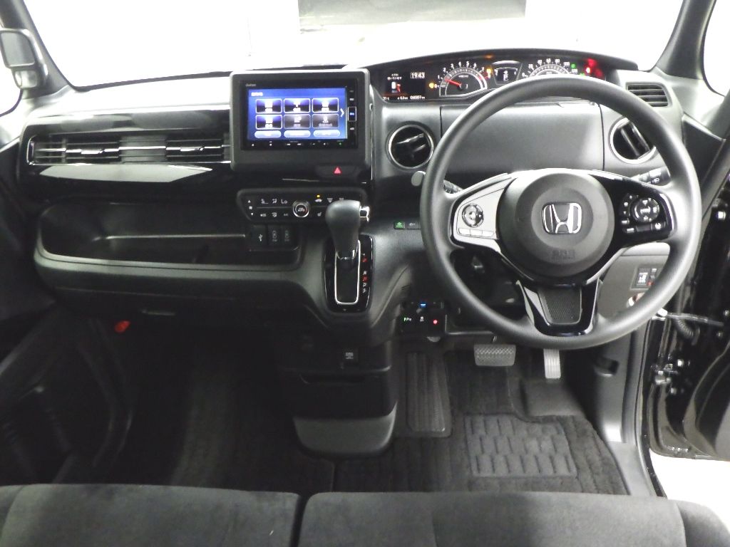 2021 Honda N-BOX Custom L auction photo 3