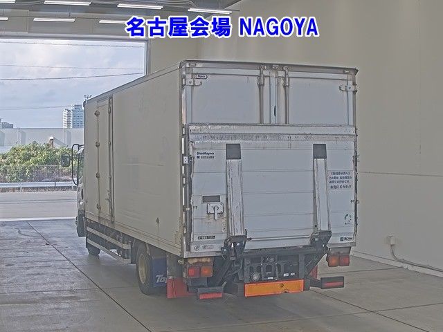 2011 Isuzu Forward Reizo Reito auction photo 2