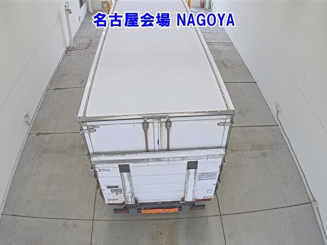 2011 Isuzu Forward Reizo Reito auction photo 3