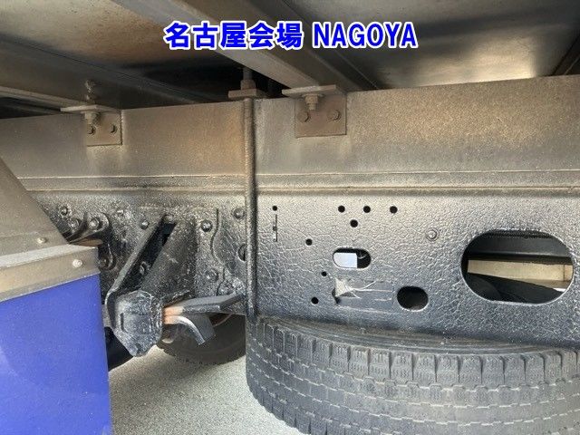2011 Isuzu Forward Reizo Reito auction photo 14