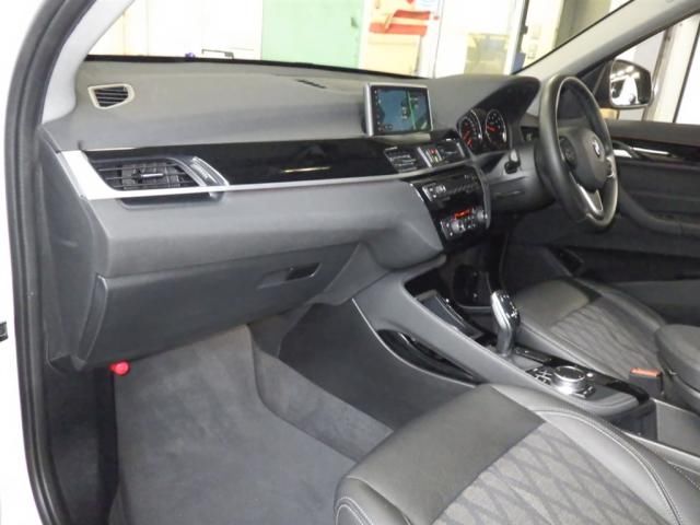 2019 BMW BMW X1 sDrive 18I Xライン auction photo 2