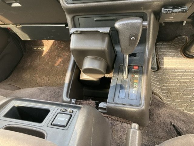 1996 Toyota Hiace 4WD SUPER CUSTOM LIM auction photo 5