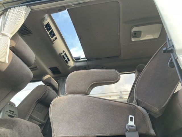 1996 Toyota Hiace 4WD SUPER CUSTOM LIM auction photo 10