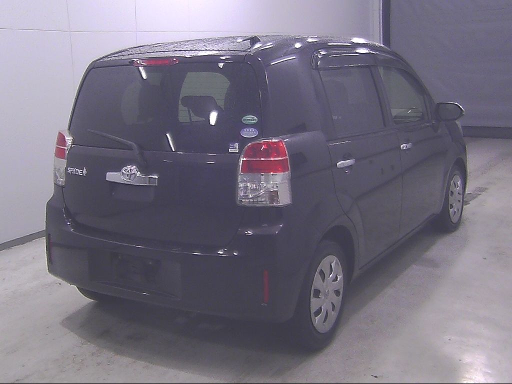 2016 Toyota Spade Fクイーン auction photo 2