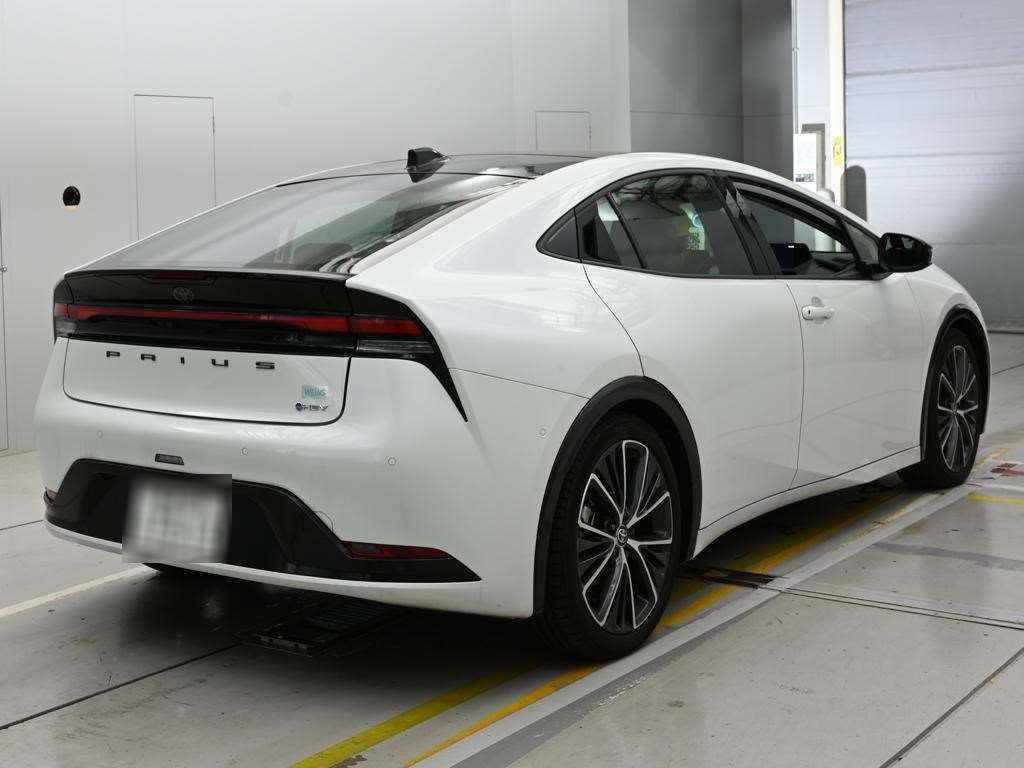 2024 Toyota Prius Z 4WD auction photo 2