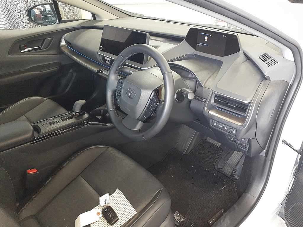2024 Toyota Prius Z 4WD auction photo 9
