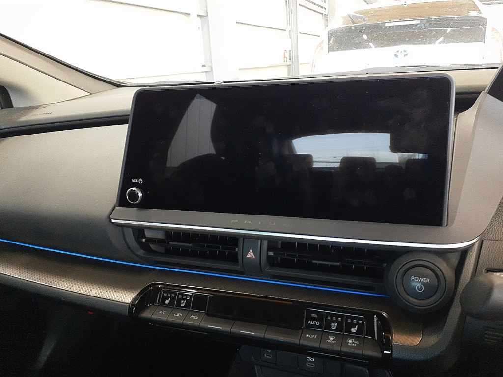 2024 Toyota Prius Z 4WD auction photo 12