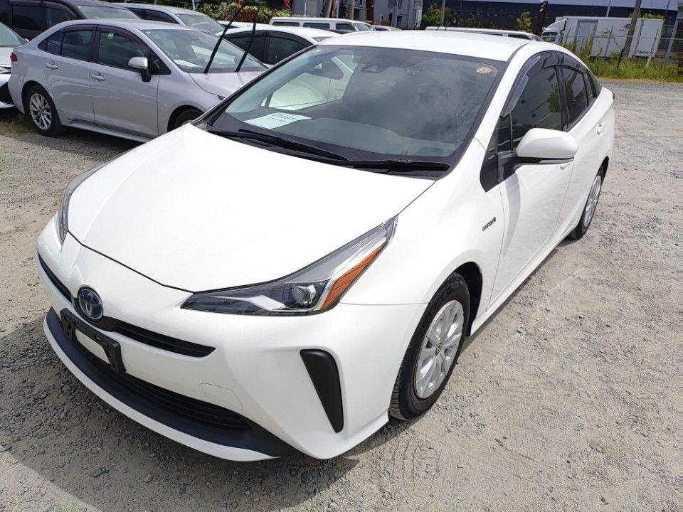 Japan Auction Vehicles 24 2019 Toyota Prius auction photo