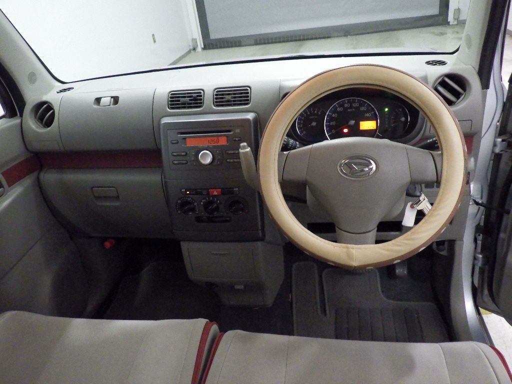 2011 Daihatsu ムーヴコンテ L auction photo 3