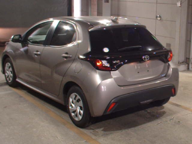 2024 Toyota Yaris X auction photo 2