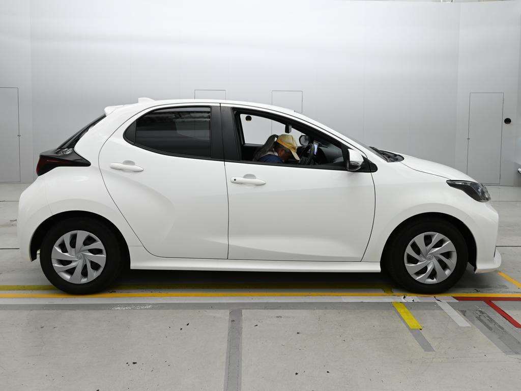 2023 Toyota Yaris X スマートエントリーPKG auction photo 3