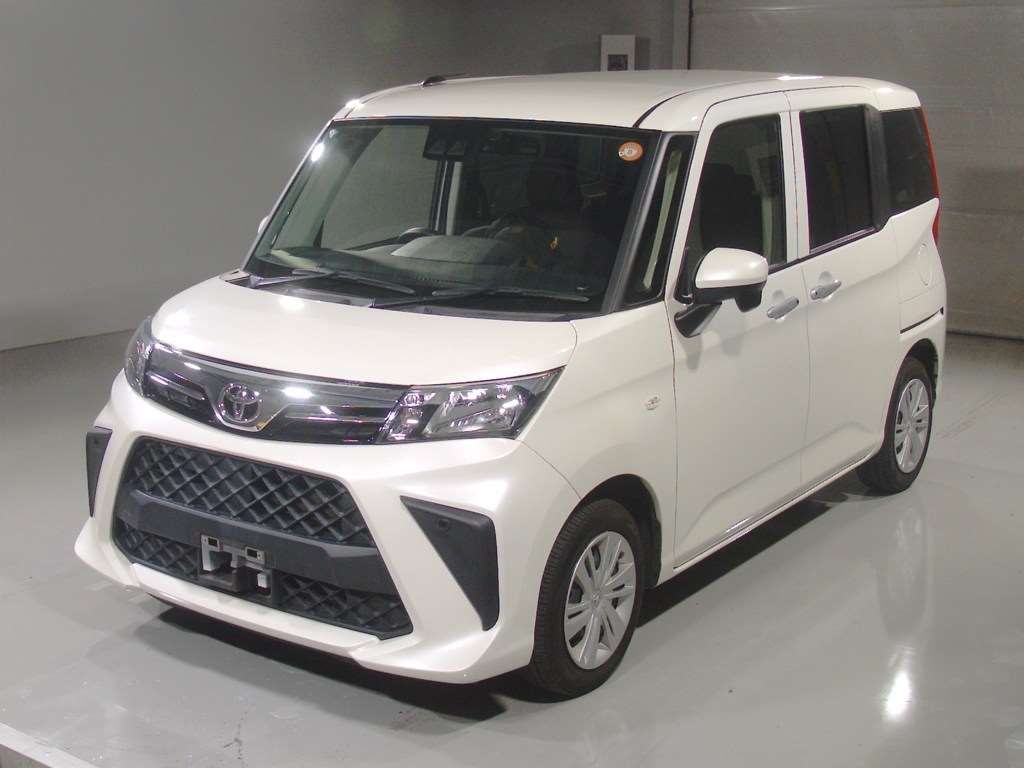 2022 Toyota Roomy X Japan auction vehicle