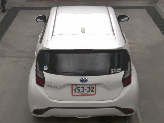 2025 Toyota Aqua X auction photo 7