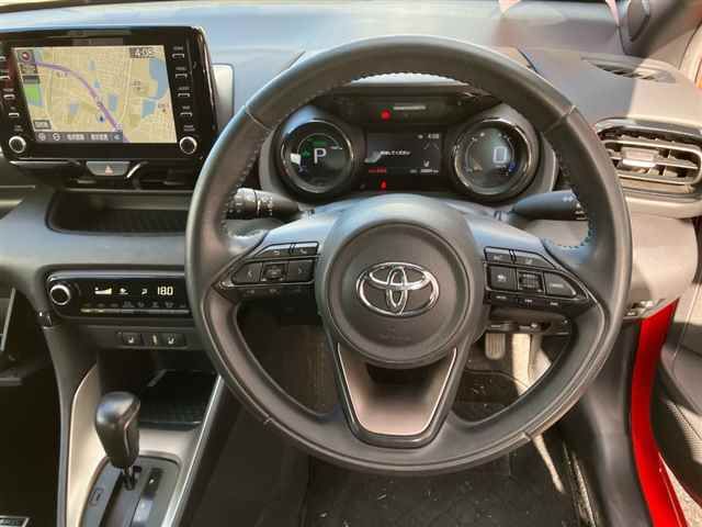 2020 Toyota Yaris ハイブリッドZ auction photo 3