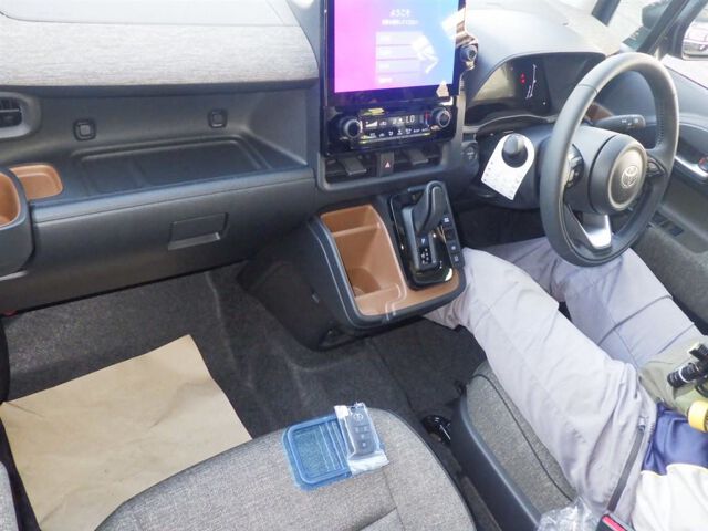 2026 Toyota Sienta ハイブリッドZ auction photo 3