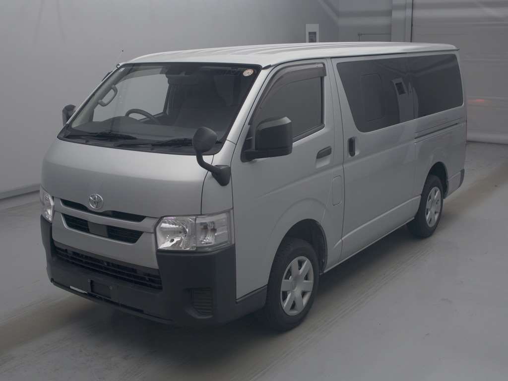 Japan Auction Vehicles 4 2021 Toyota Hiace Long Just Low DX auction photo