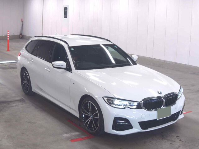 2021 BMW 3 Series 318i Touring M Sport Japan auction vehicle