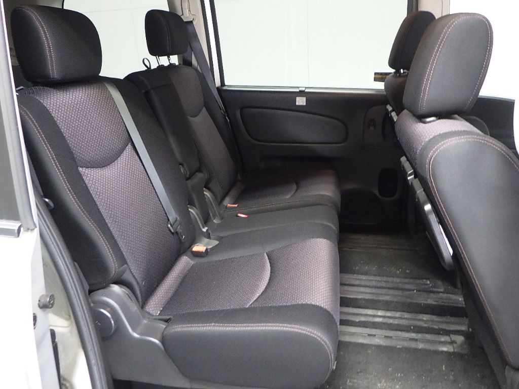2013 Nissan Serena ハイウェイスターSハイブリッド auction photo 7