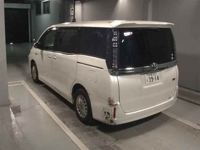 2014 Toyota Voxy Hybrid V auction photo 2